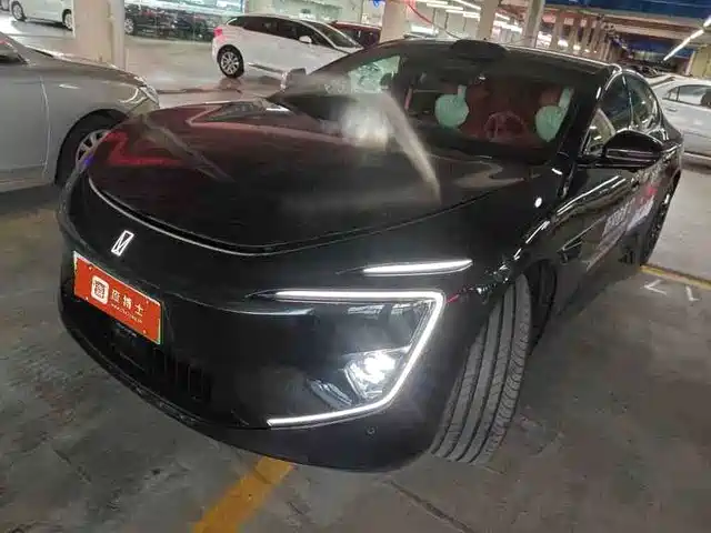 2026 Avatr 12