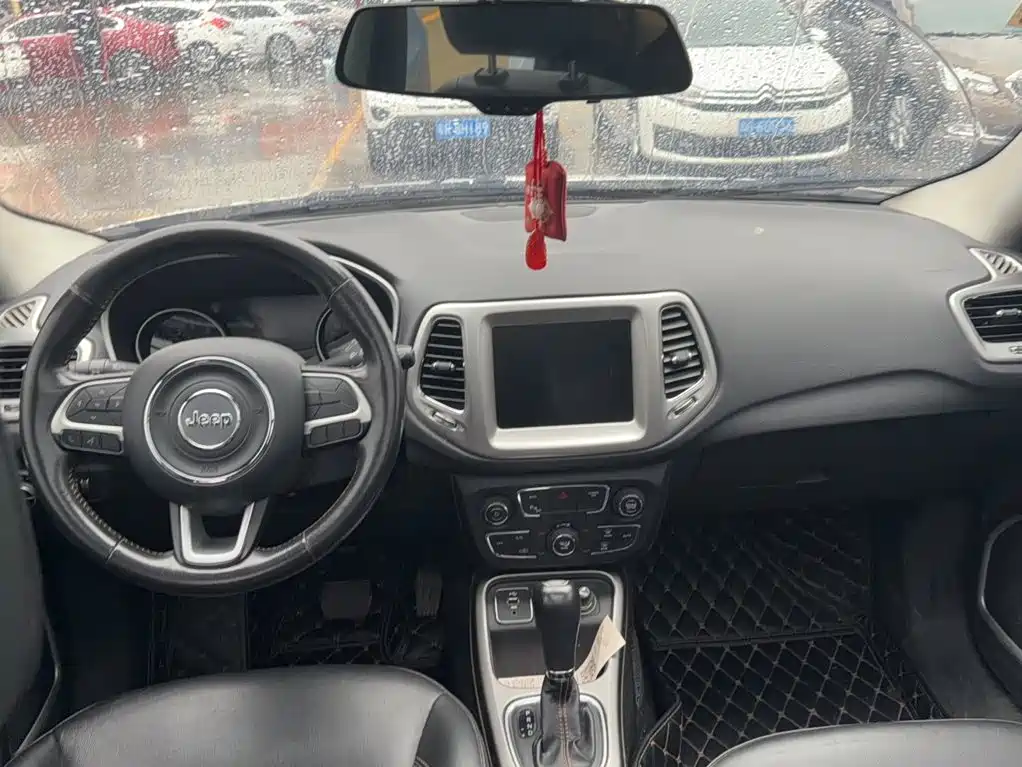Jeep Compass — миниатюра 14
