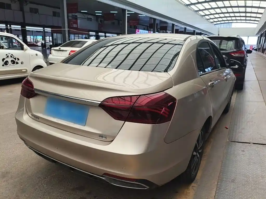 Geely Emgrand — миниатюра 7