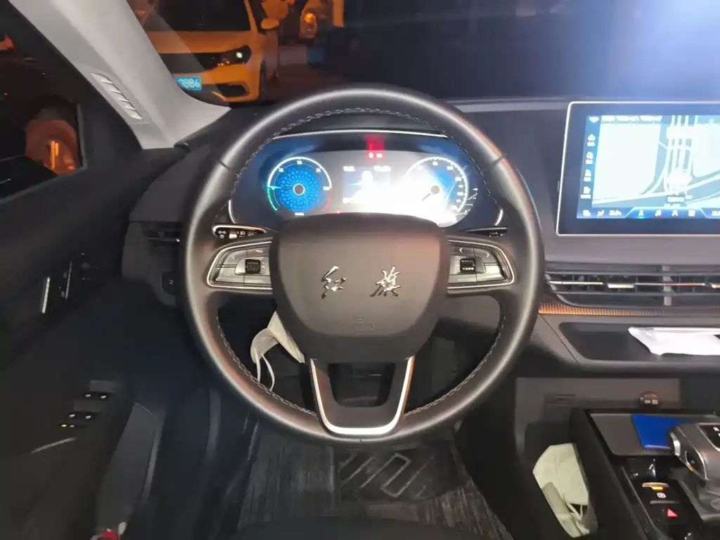 Hongqi Hongqi E-QM5 — миниатюра 6