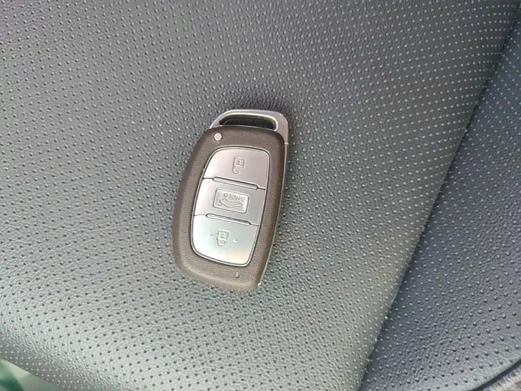 Hyundai Mistra — миниатюра 9