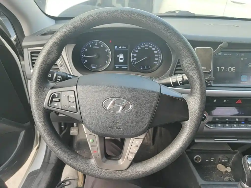 Hyundai Mistra — миниатюра 11