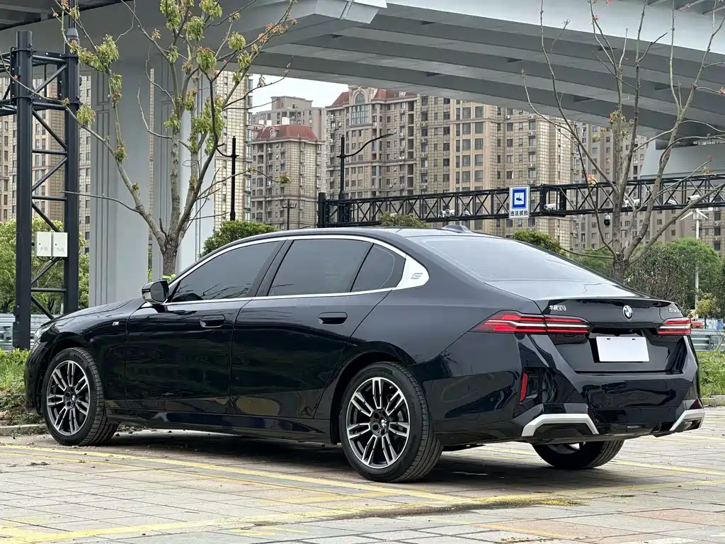 BMW 5 Series 5 2024 530Li Lead M Sport