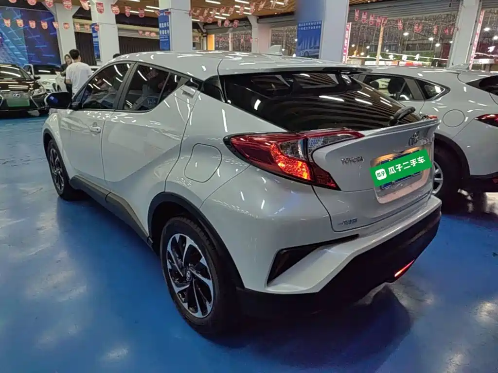 Toyota IZOA — миниатюра 5