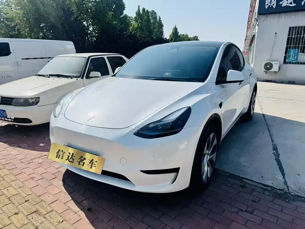 Tesla Model Y 2022