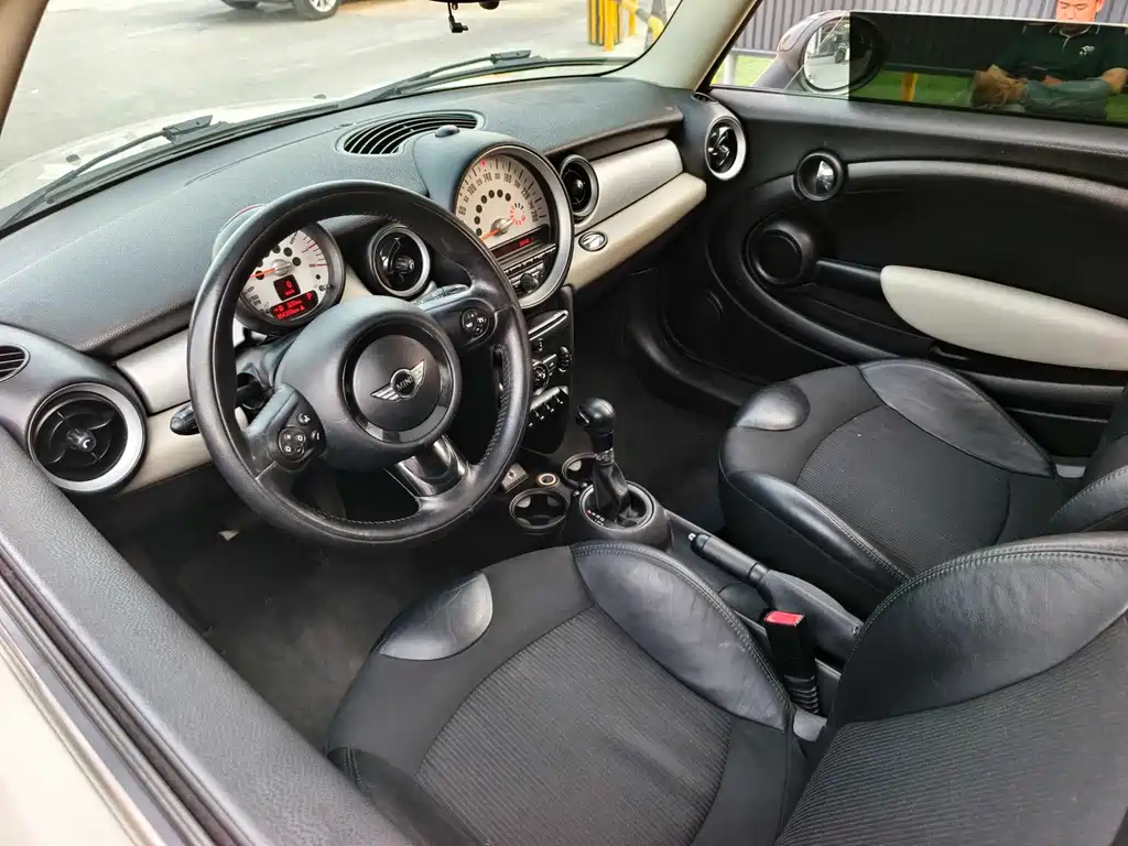 MINI Mini Clubman — миниатюра 7