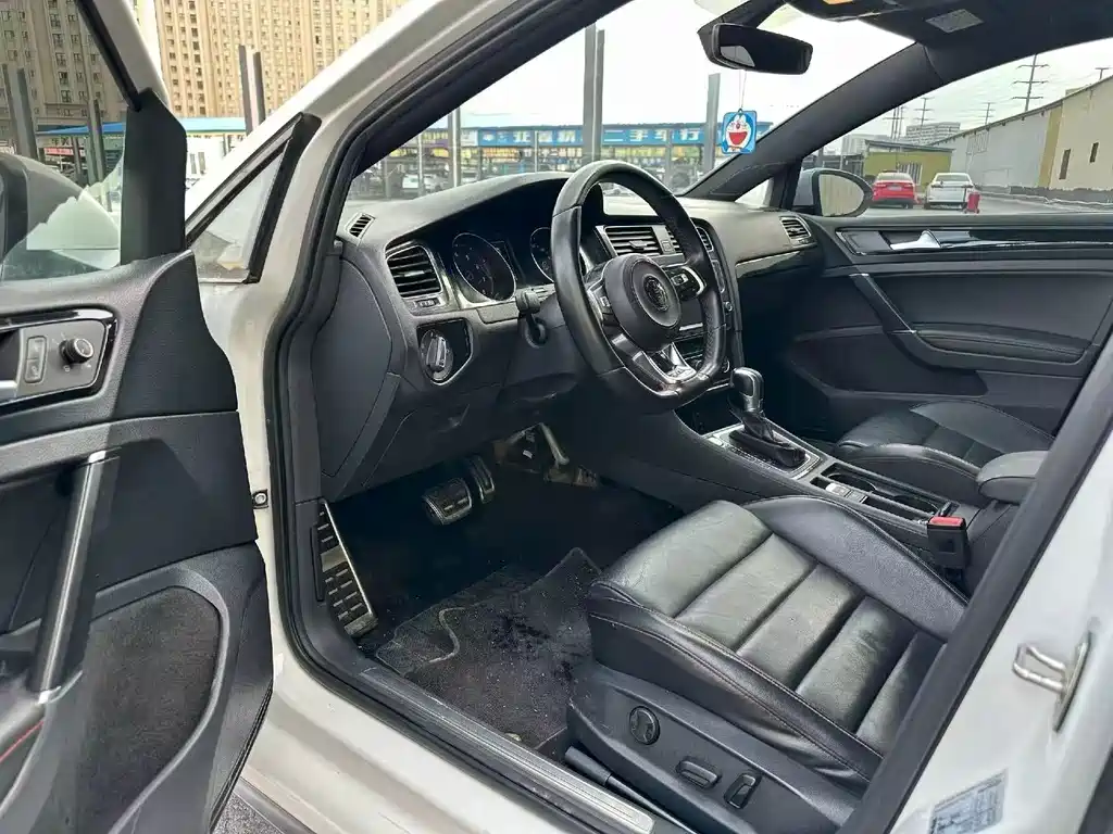 Volkswagen Golf GTI — миниатюра 4