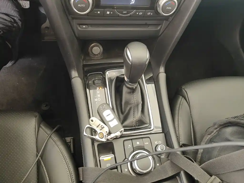Mazda 3 Axela — миниатюра 14