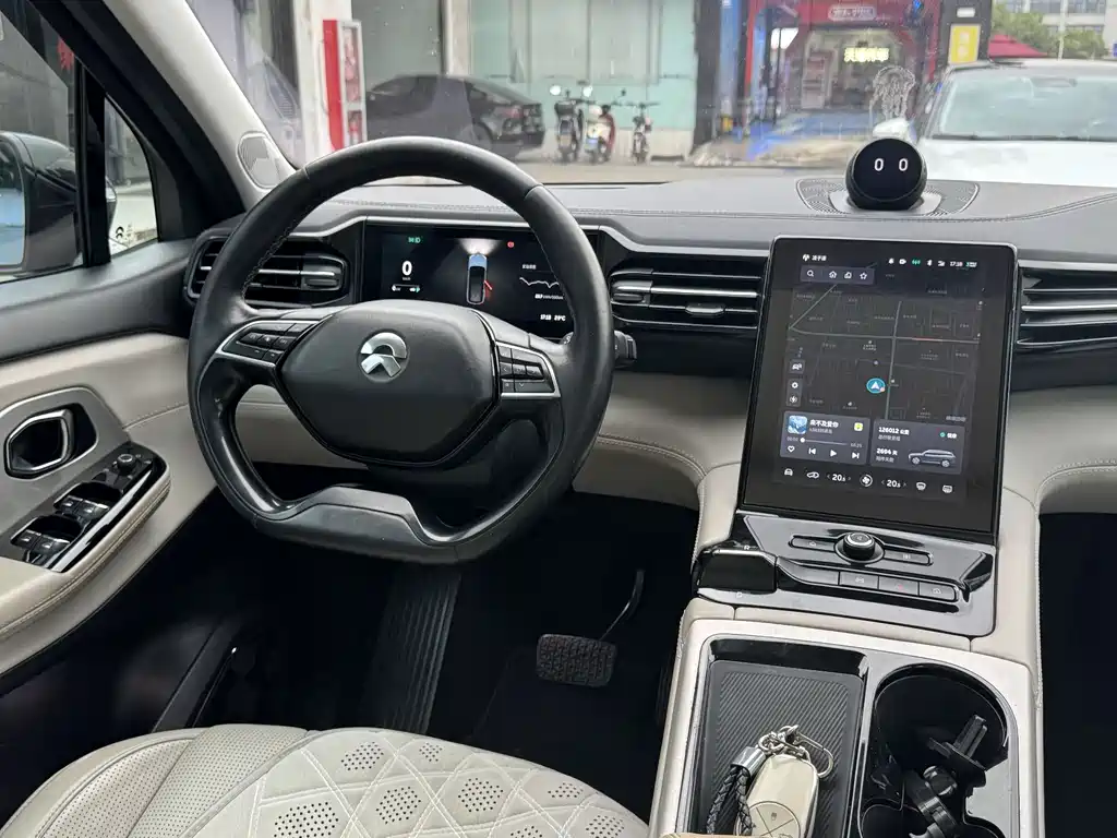 NIO ES8 — миниатюра 12
