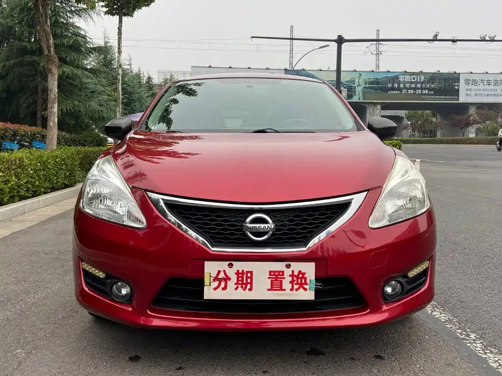 Nissan Tiida — миниатюра 2