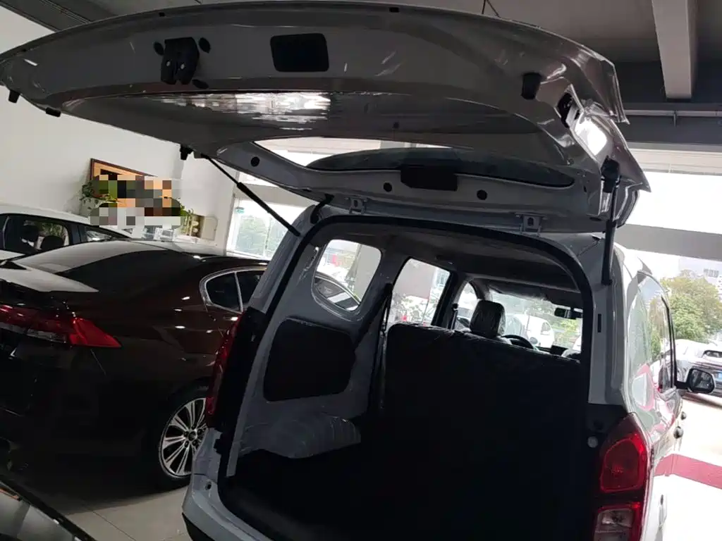 Wuling Hongguang EV — миниатюра 19