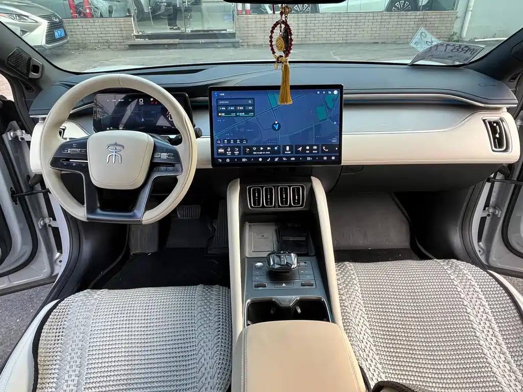 BYD L EV — миниатюра 12