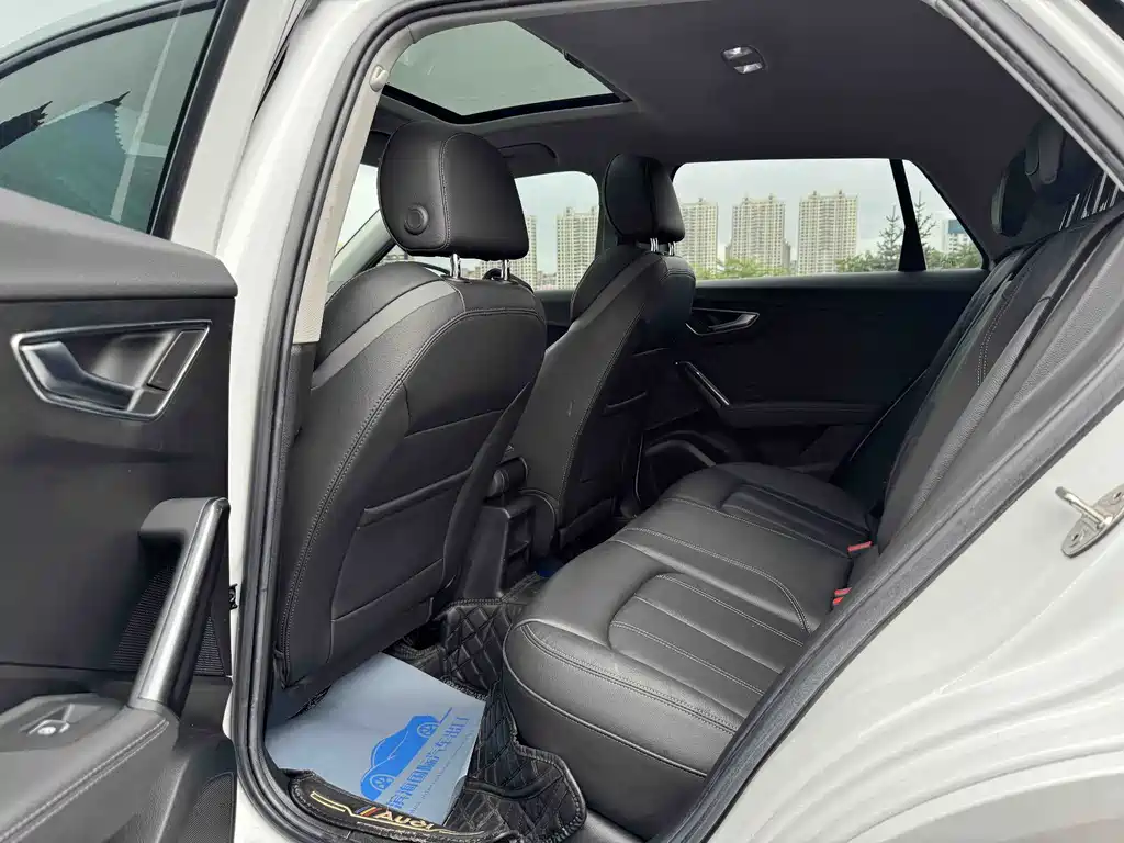 Audi Q2L — миниатюра 8