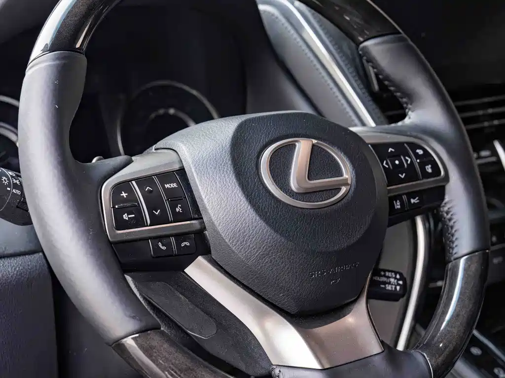 Lexus LM — фотографии объявления, Фото 13