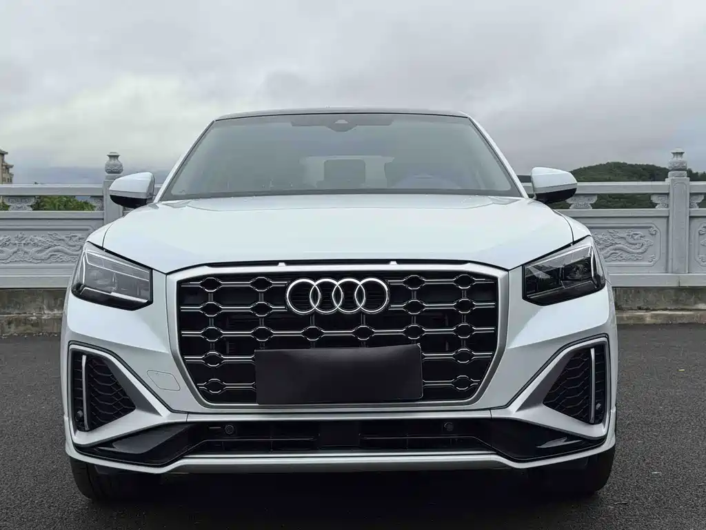 Audi Q2L — миниатюра 2