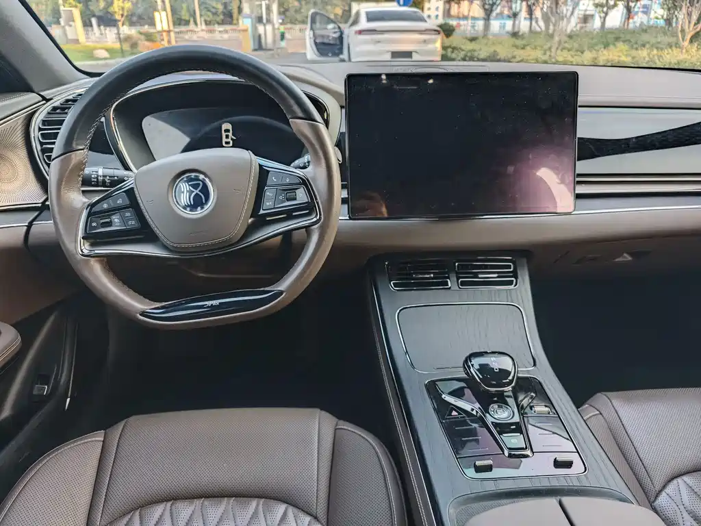 BYD Han — миниатюра 6