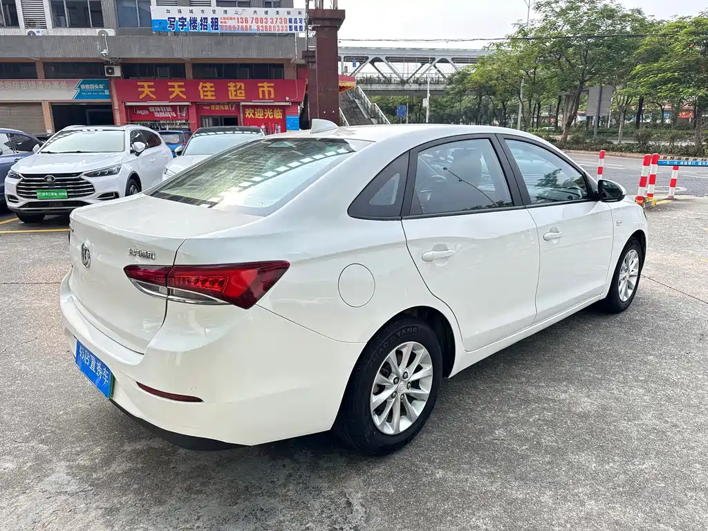 Buick Excelle — миниатюра 6