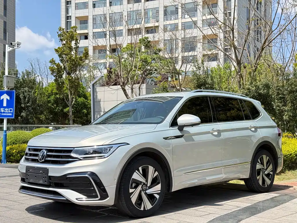 Volkswagen Tiguan L 2023