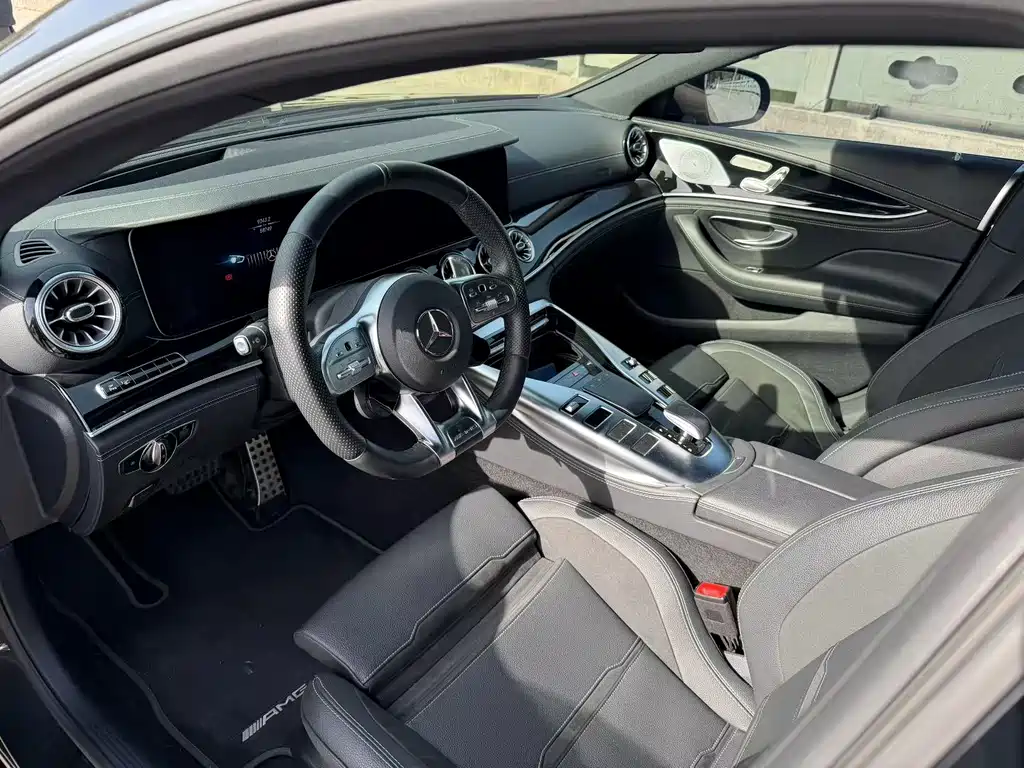 MERCEDES-BENZ AMG GT