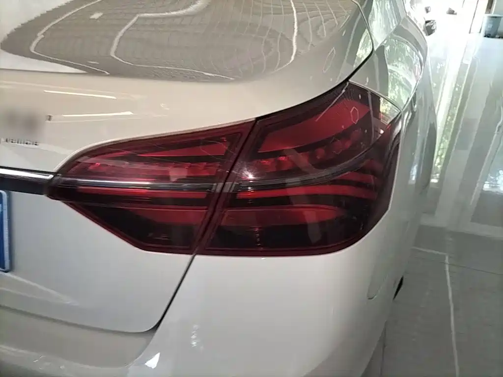 Geely Emgrand — миниатюра 8