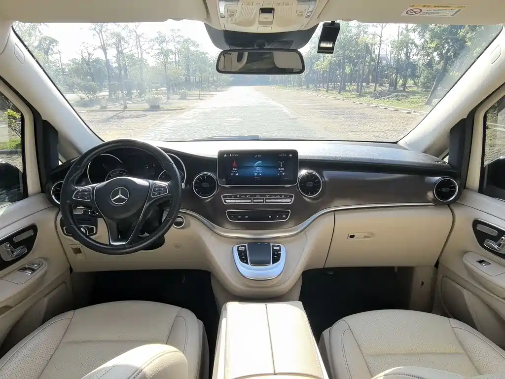 MERCEDES-BENZ V CLASS