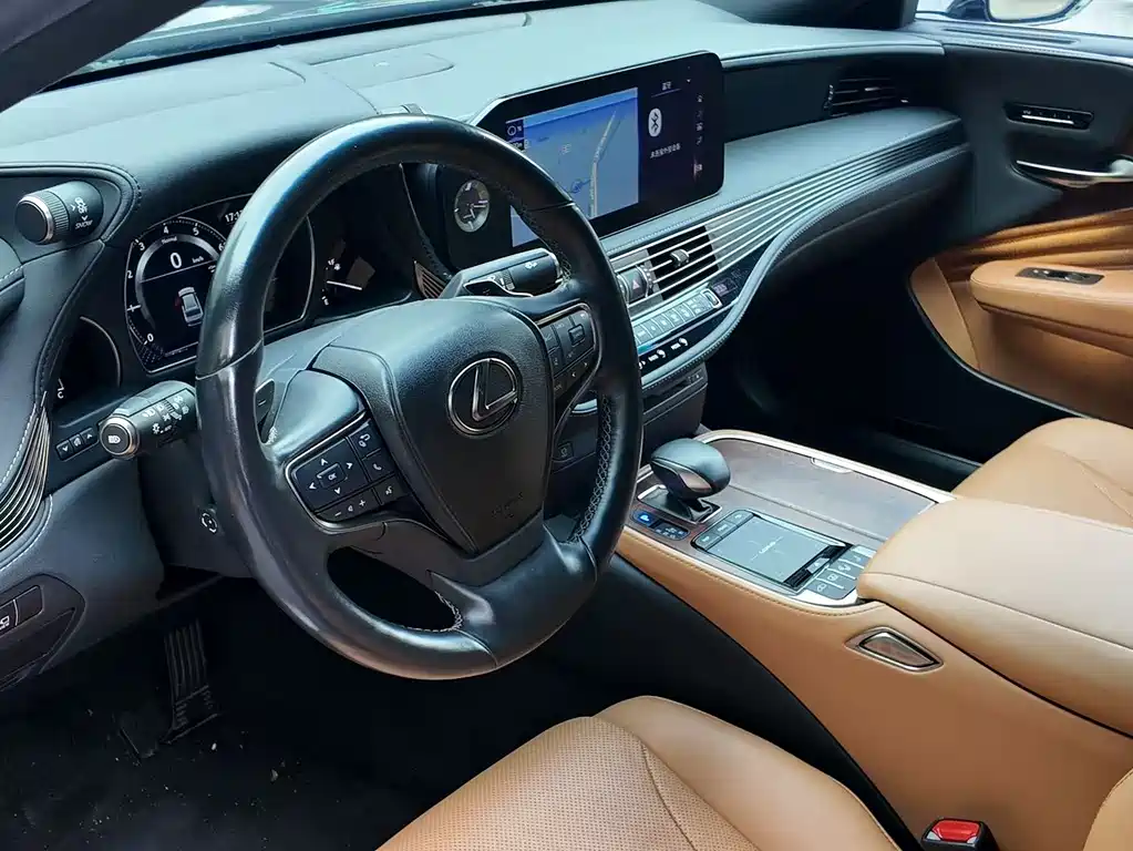 Lexus LS 2021 500h