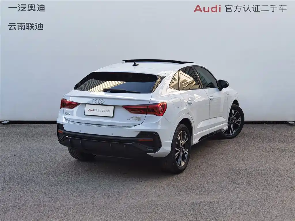 AUDI Q3 SPORTBACK