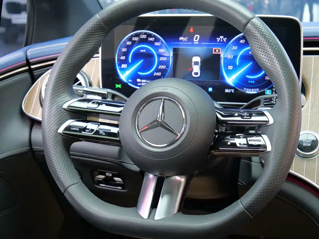 Mercedes-Benz EQE — миниатюра 12