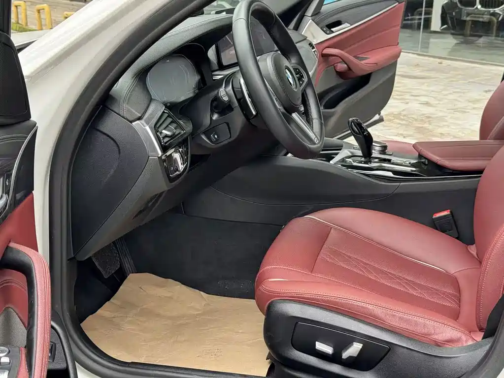 BMW 5 Series — миниатюра 5