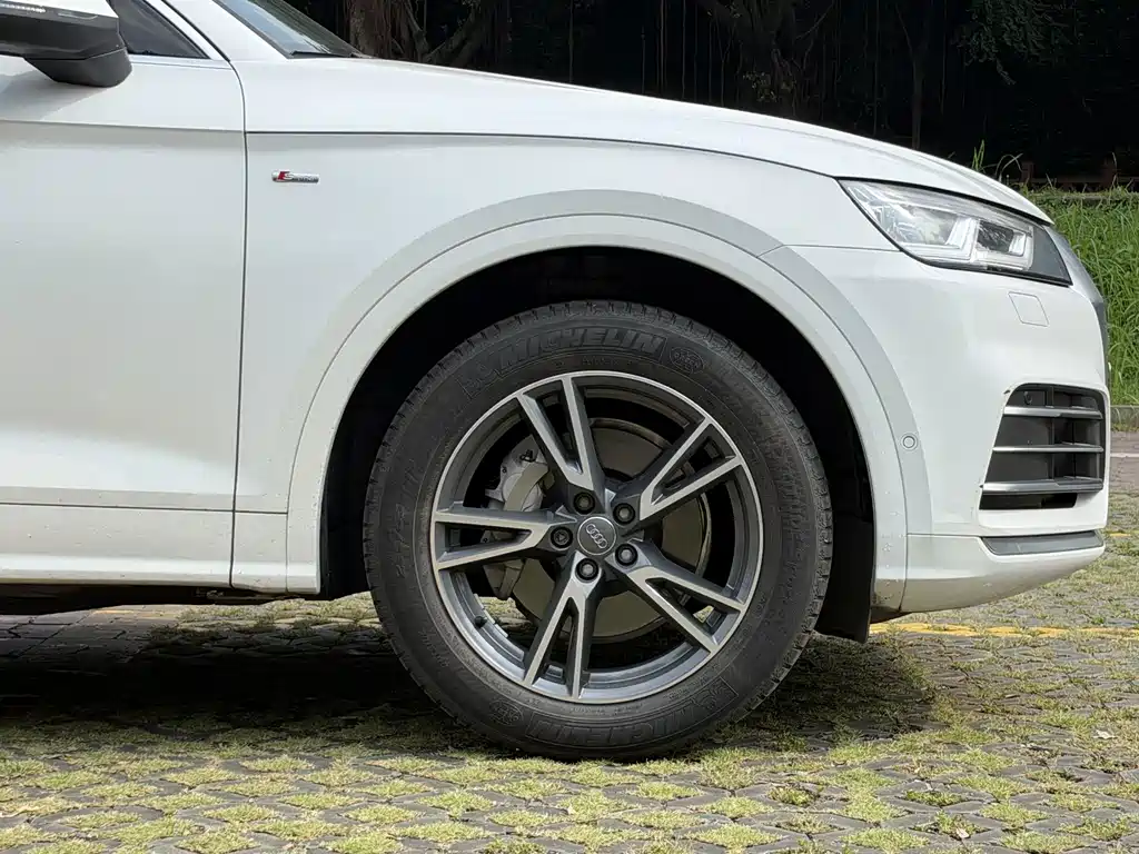 Audi Q5L — миниатюра 8