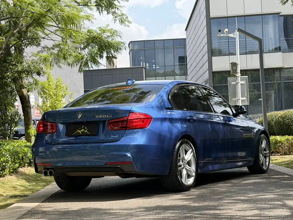 BMW 3 Series — миниатюра 3