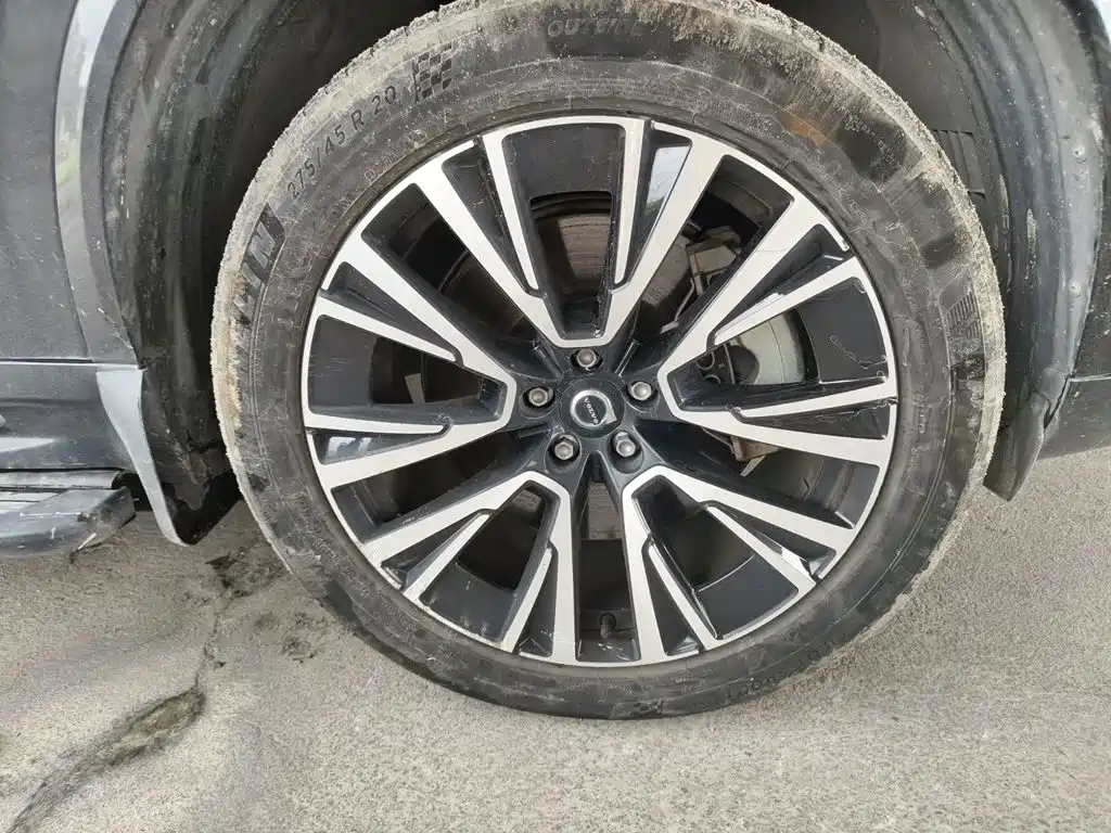 Volvo XC90 PHEV — миниатюра 8