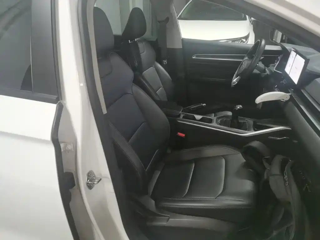 Geely Emgrand — миниатюра 19