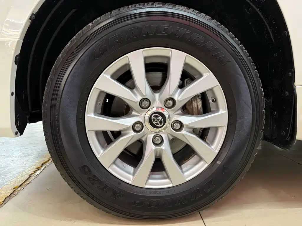 Toyota Land Cruiser 2019 4.0L GX-R