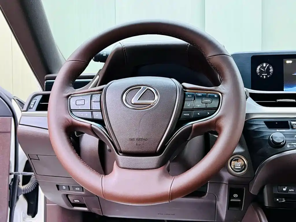 Lexus ES — миниатюра 3