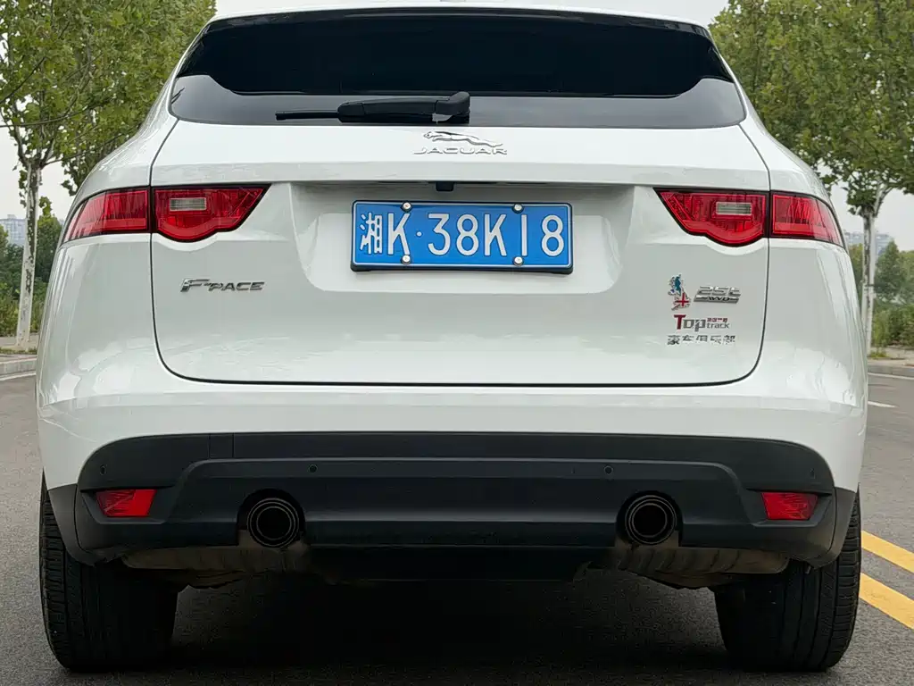Jaguar F-PACE — миниатюра 6