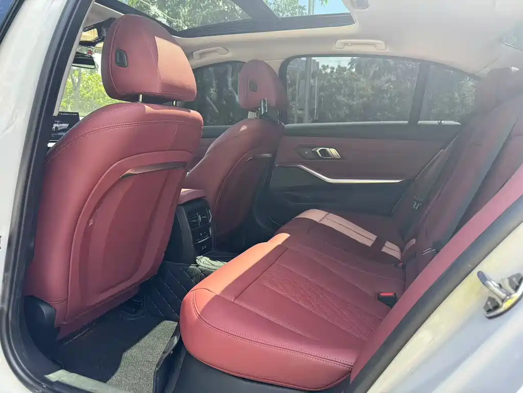 BMW 3 Series 3 2025 330i M Sport