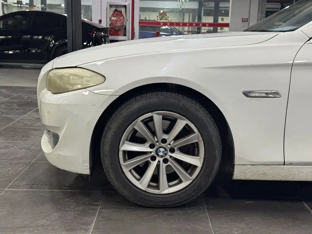 BMW 5 Series (Import) — миниатюра 16