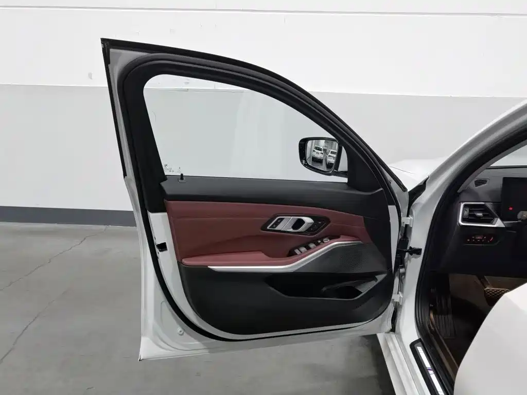 BMW 3 Series — миниатюра 8