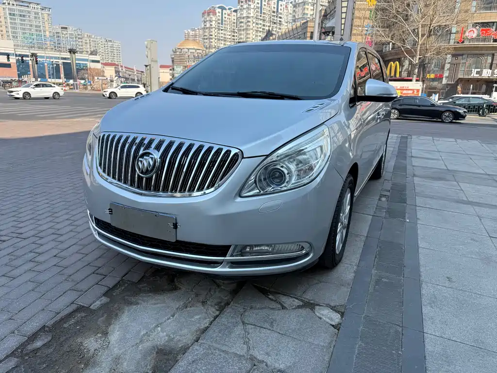 Buick GL8 2013