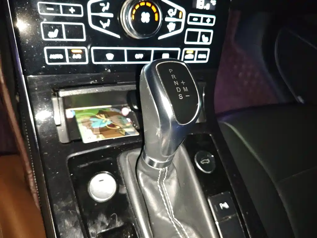 Hongqi Hongqi H5 — миниатюра 11