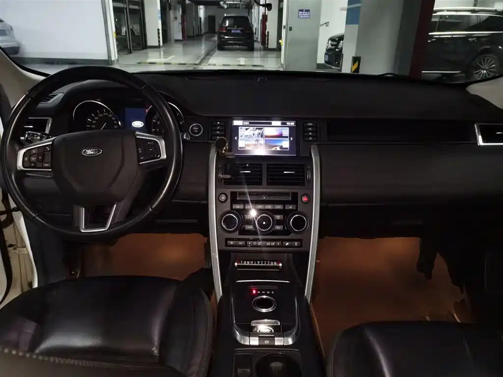 Land Rover Discovery Sport 2015 2.0T SE