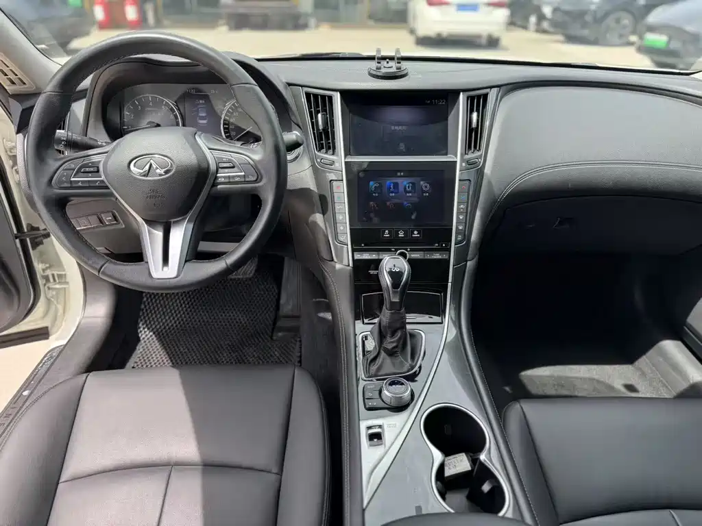 INFINITI Q50L