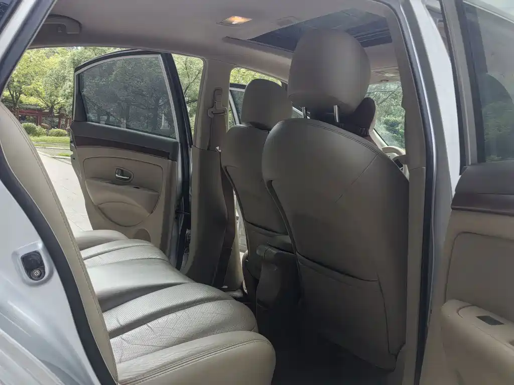 Nissan Sylphy — миниатюра 5
