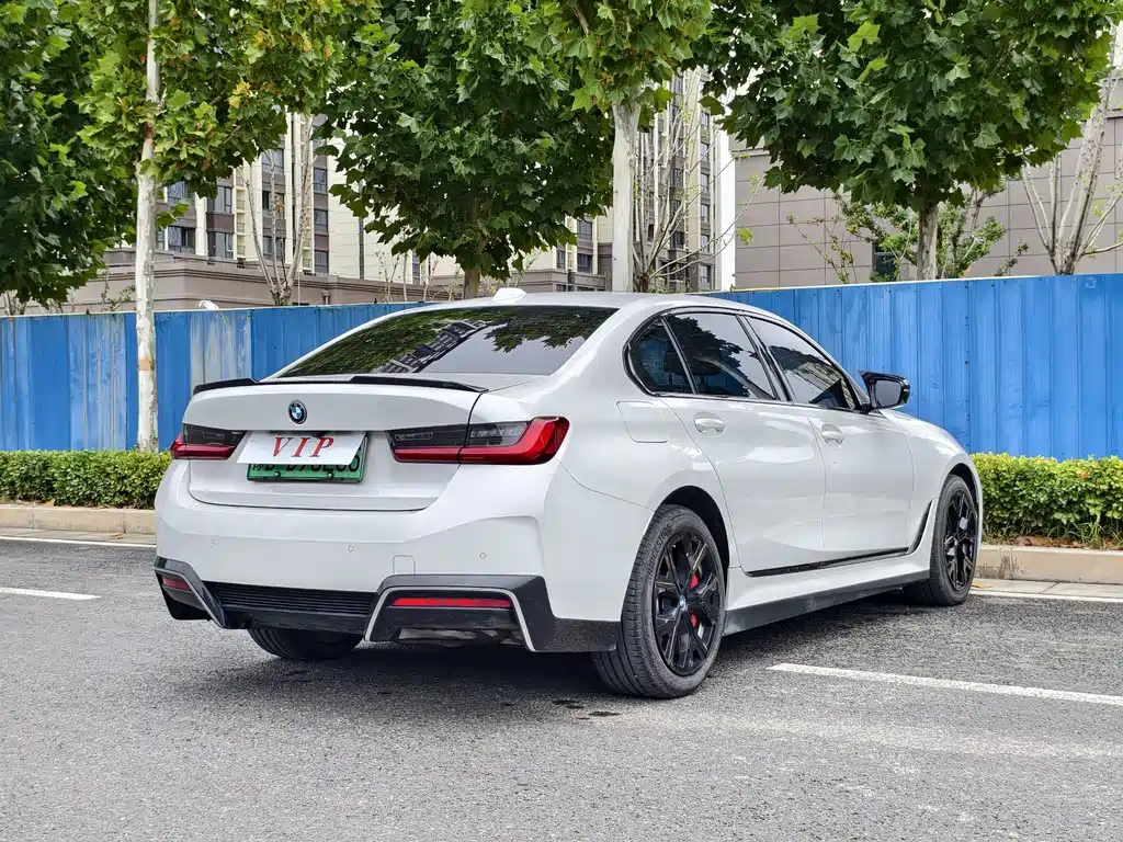 BMW i3 2024 eDrive 35 L