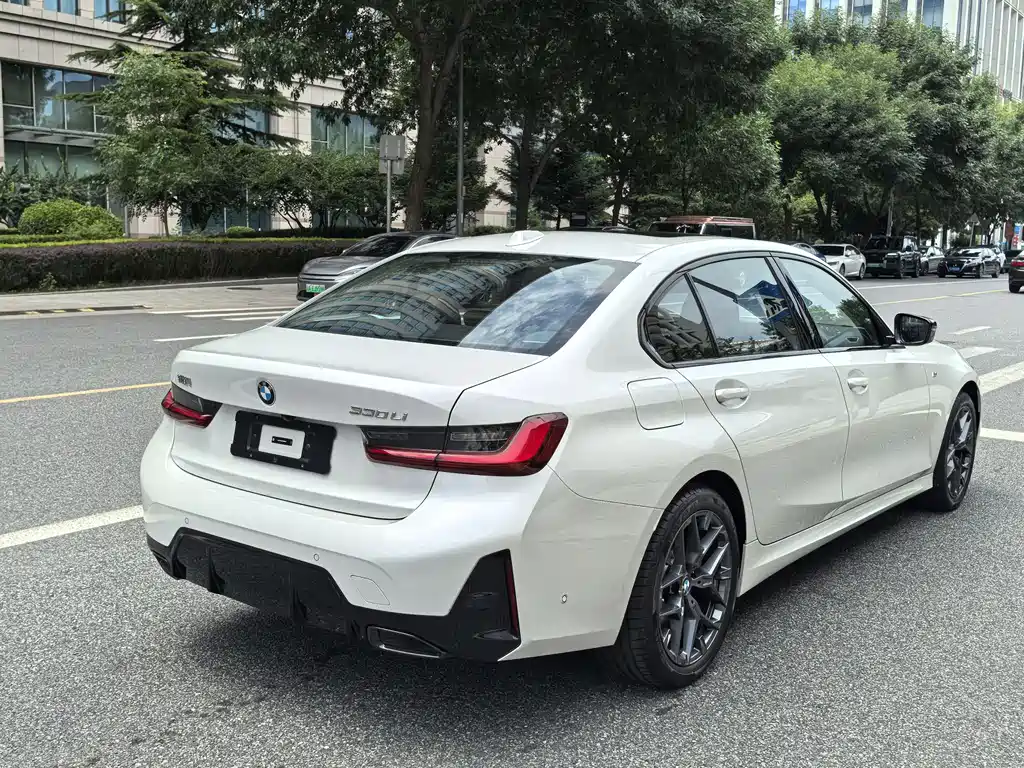 BMW 3 Series 3 2026 330Li M Sport