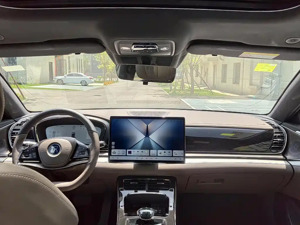 BYD Han 2025 DM-i Smart Drive 125KM Flagship