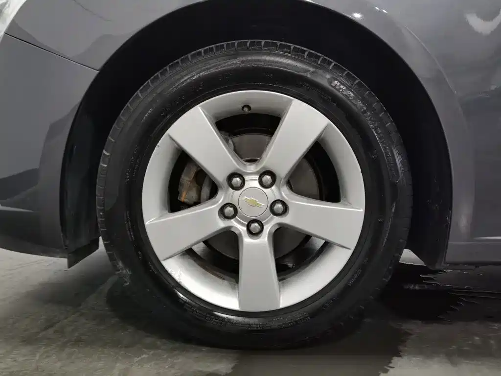 Chevrolet Cruze — миниатюра 17