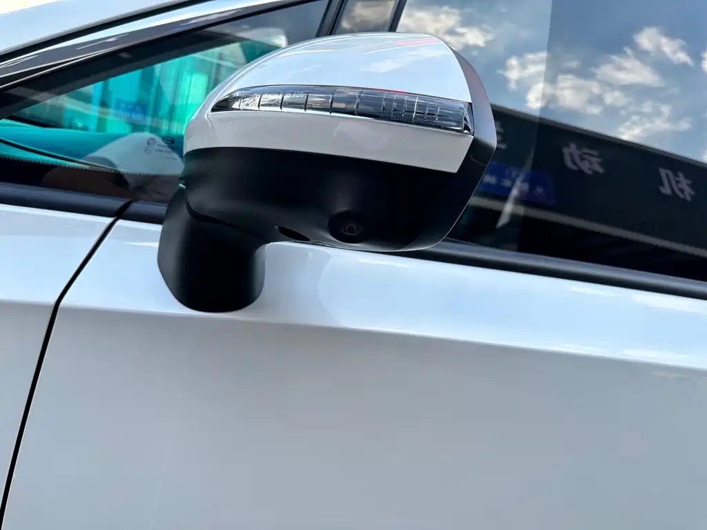 GAC Motor Trumpchi M6 — миниатюра 5