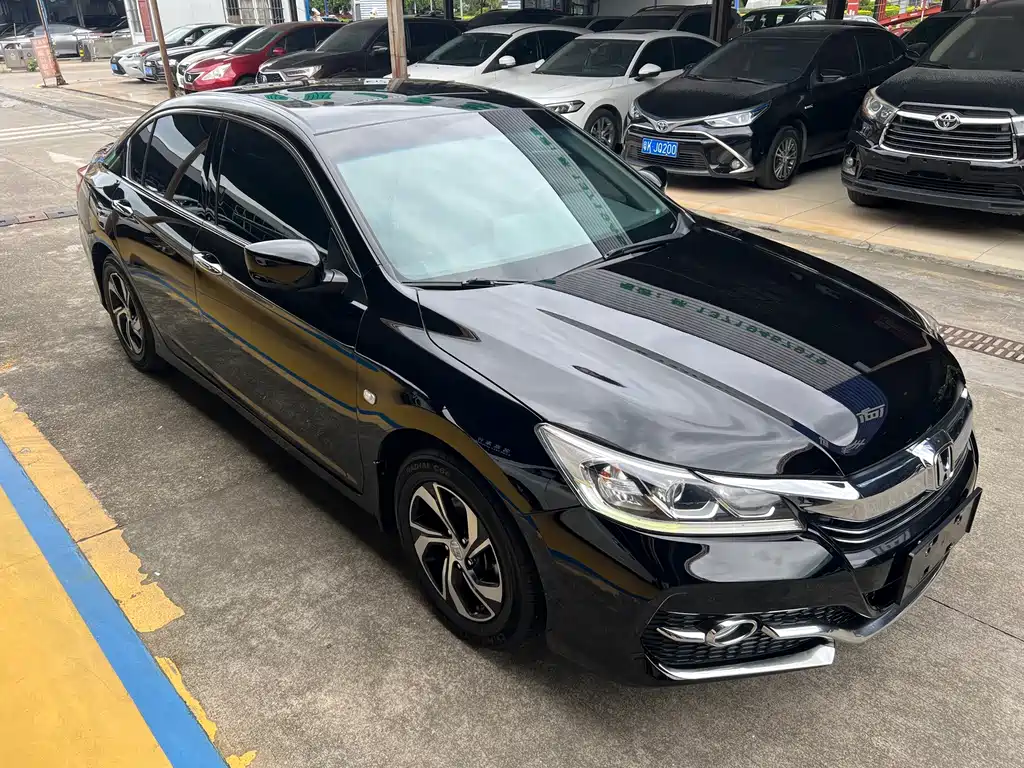 Honda Accord — миниатюра 2